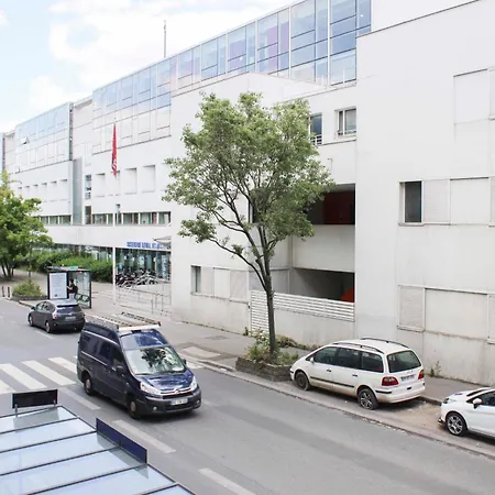 Bright Close To Stade De France